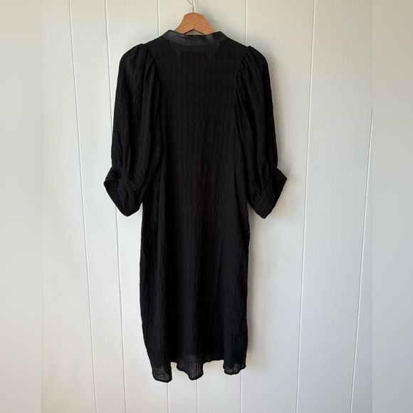 Heidi Merrick Black Textured Shift Dress | Size 4 - Picture 7 of 11